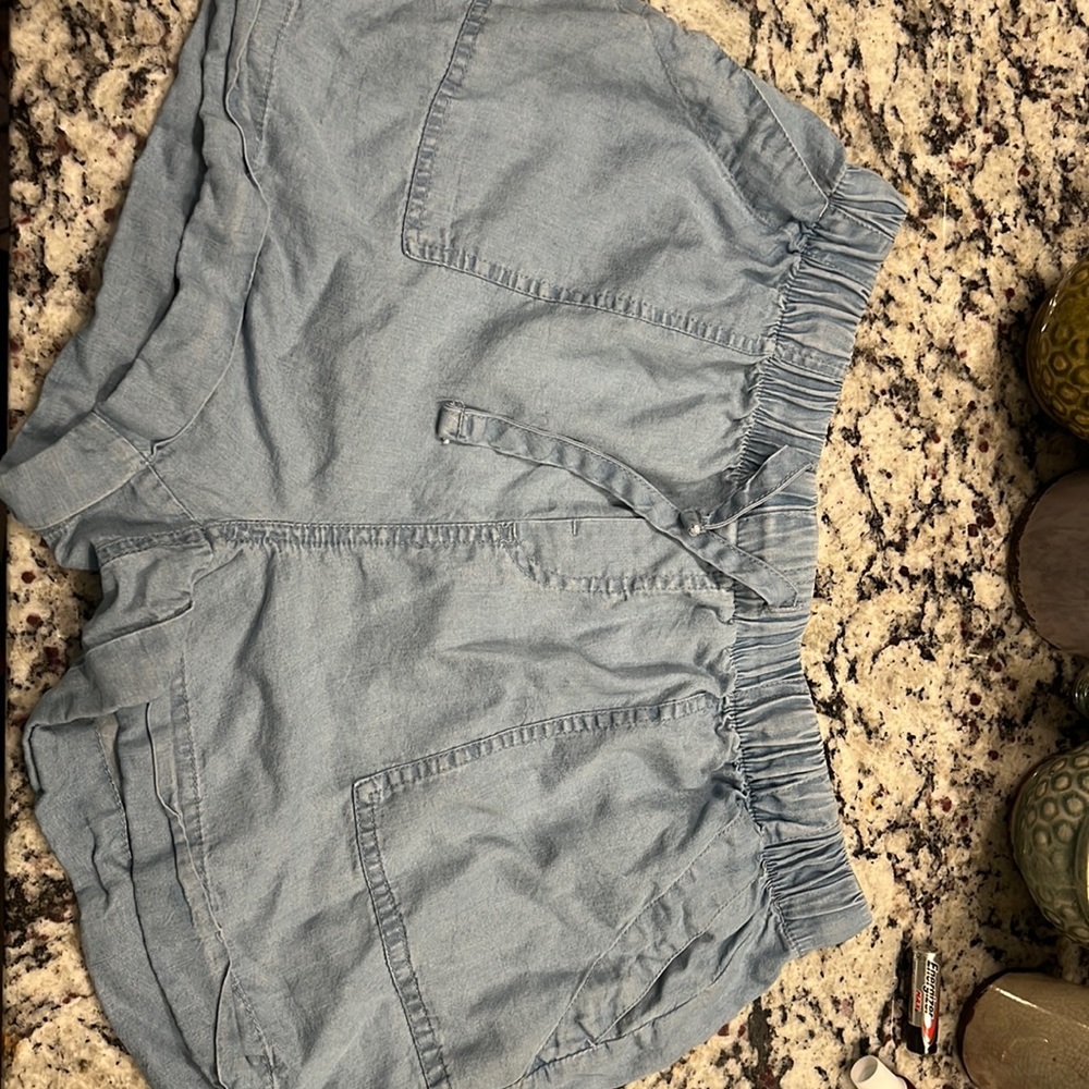 Light weight shorts